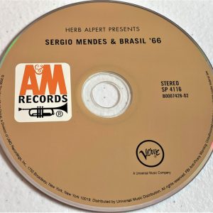 HERB ALPERT PRESENTS SERGIO MENDES & BRASIL 66 - HERB ALPERT PRESENTS SERGIO MENDES & BRASIL 66 - Imagen 2