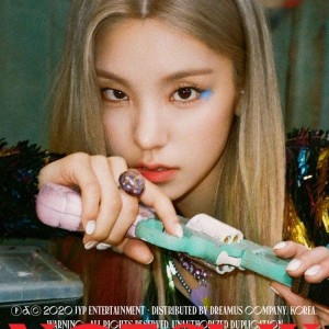 ITZY - NOT SHY - Imagen 4