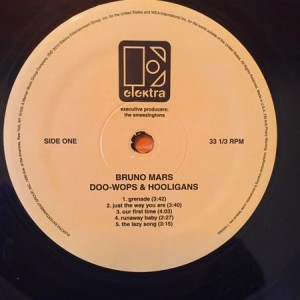 BRUNO MARS - DOO WOPS AND HOOLIGANS - Imagen 2